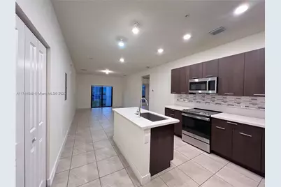 8265 NW 41st St #C-405, Doral, FL 33166 - Photo 3