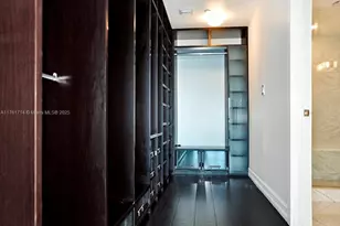 900 Biscayne Blvd, Miami, FL 33132 - Photo 25
