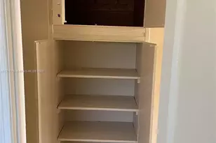 208 SW 2nd Pl, Dania Beach, FL 33004 - Photo 17