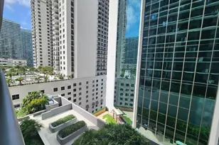 55 SW 9th St, Miami, FL 33130 - Photo 13