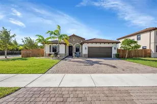 2594 SE 2nd St, Homestead, FL 33033 - Photo 1