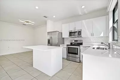 11756 SW 245th Ter, Homestead, FL 33032 - Photo 7