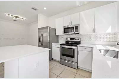 11756 SW 245th Ter, Homestead, FL 33032 - Photo 9