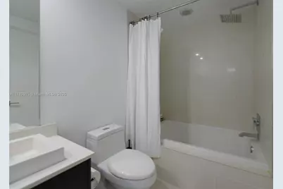 45 SW 9th St #1107, Miami, FL 33130 - Photo 17