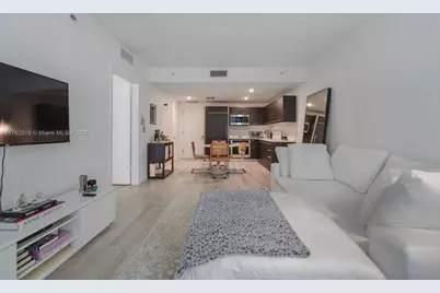 45 SW 9th St #1107, Miami, FL 33130 - Photo 7