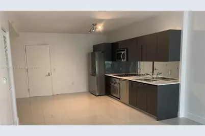 31 SE 6th St #604, Miami, FL 33131 - Photo 3