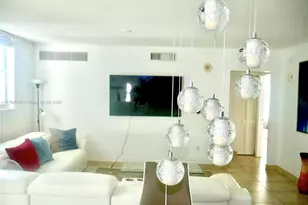 31 SE 5th St, Miami, FL 33131 - Photo 9