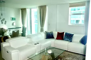 31 SE 5th St, Miami, FL 33131 - Photo 11