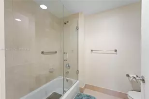 21150 Point Pl, Aventura, FL 33180 - Photo 15