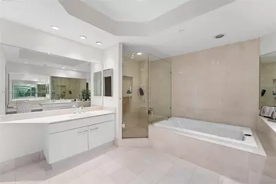 21150 Point Pl #1102, Aventura, FL 33180 - Photo 11