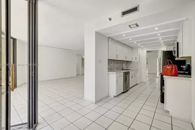 4000 Towerside Ter #302, Miami, FL 33138 - Photo 23