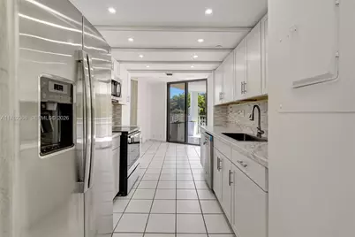 4000 Towerside Ter #302, Miami, FL 33138 - Photo 17