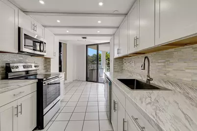 4000 Towerside Ter #302, Miami, FL 33138 - Photo 7