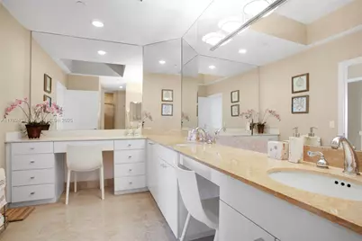 4775 Collins Ave #4005, Miami Beach, FL 33140 - Photo 13