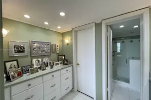 801 Lake Shore Dr, Lake Park, FL 33403 - Photo 21