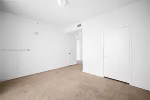 79 SW 12th St, Miami, FL 33130 - Photo 9