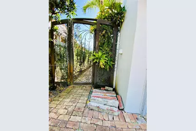 1135 SW 62nd Ave, West Miami, FL 33144 - Photo 3