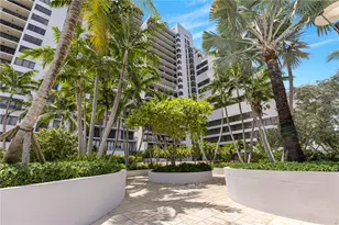 1000 Venetian Way, Miami, FL 33139 - Photo 47