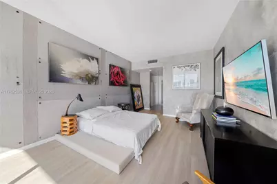 1000 Venetian Way #810, Miami, FL 33139 - Photo 35