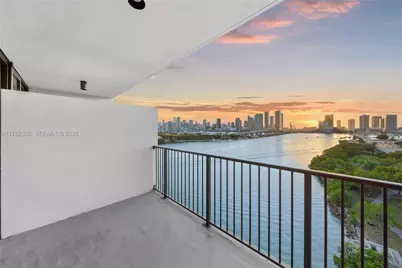 1000 Venetian Way #810, Miami, FL 33139 - Photo 7