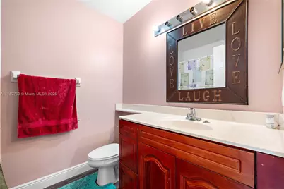 1560 NW 159th Ave, Pembroke Pines, FL 33028 - Photo 17