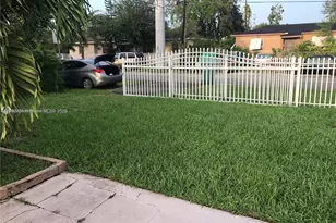 442 NW 100th St, Miami, FL 33150 - Photo 23