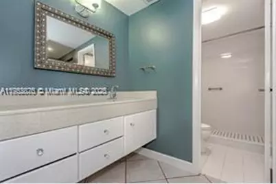 500 Bayview Dr #420, Sunny Isles Beach, FL 33160 - Photo 5