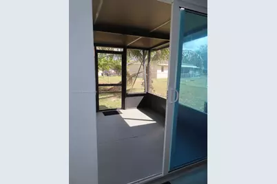 95 SW 17th Ter, Homestead, FL 33030 - Photo 5