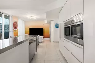 5801 Collins Ave, Miami Beach, FL 33140 - Photo 17