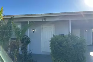 518 Crescent Dr, Lake Park, FL 33403 - Photo 1