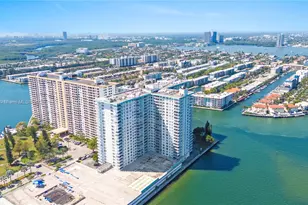 301 174th St, Sunny Isles Beach, FL 33160 - Photo 3