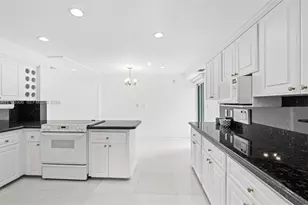 6795 Brookline Dr, Hialeah, FL 33015 - Photo 17