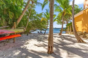 6 Riverview Rd, Jupiter Island, FL 33455 - Photo 19