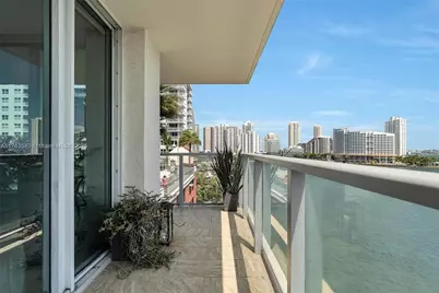 1155 Brickell Bay Dr #710, Miami, FL 33131 - Photo 7