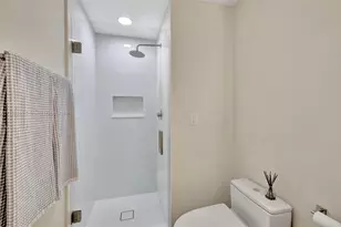 19136 Fisher Island Dr, Miami Beach, FL 33109 - Photo 39