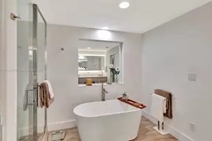 19136 Fisher Island Dr, Miami Beach, FL 33109 - Photo 23