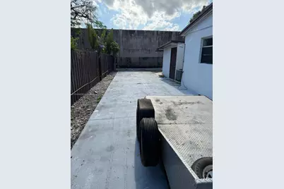 1541 SW 52nd Ave, Plantation, FL 33317 - Photo 17