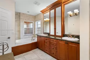 2136 NW 4th St, Fort Lauderdale, FL 33311 - Photo 29