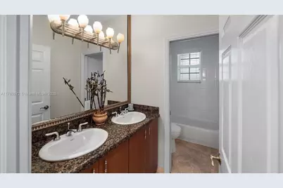 2136 NW 4th St, Fort Lauderdale, FL 33311 - Photo 31