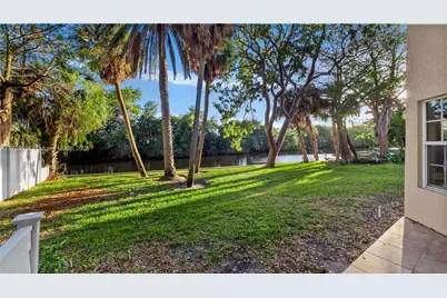 2136 NW 4th St, Fort Lauderdale, FL 33311 - Photo 19