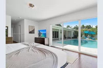 16473 NE 31st Ave, North Miami Beach, FL 33160 - Photo 11