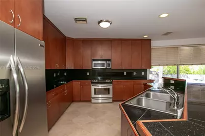 4750 SW 43rd Ave, Dania Beach, FL 33314 - Photo 9