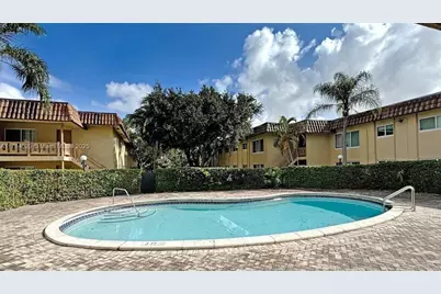 2417 NW 39th Ter #204, Lauderdale Lakes, FL 33311 - Photo 5