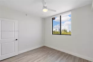 1559 NW 15th Street Rd, Miami, FL 33125 - Photo 17