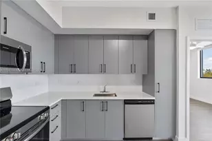 1559 NW 15th Street Rd, Miami, FL 33125 - Photo 3