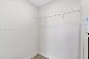 1559 NW 15th Street Rd, Miami, FL 33125 - Photo 13