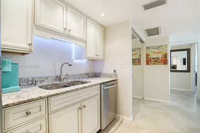 614 Executive Center Dr #102, West Palm Beach, FL 33401 - Photo 5