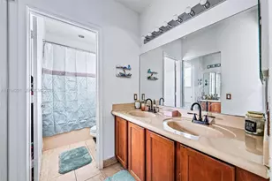 3229 Laurel Ridge Cir, Riviera Beach, FL 33404 - Photo 9