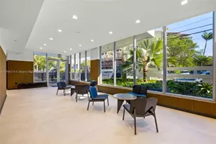 13800 Highland Dr, North Miami Beach, FL 33181 - Photo 9