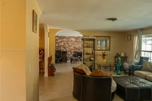 315 SW 12th Ave, Boynton Beach, FL 33435 - Photo 9